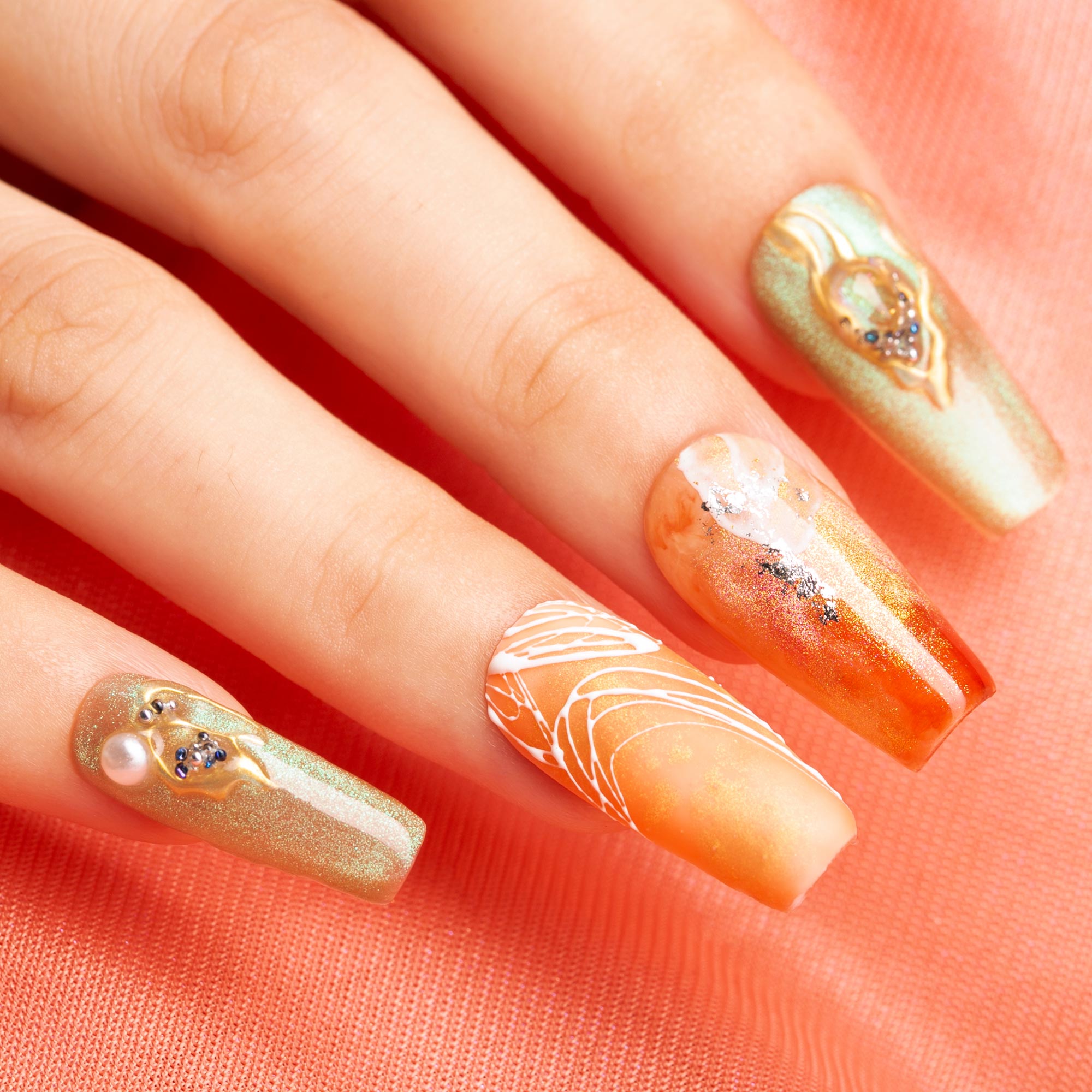 Luxury Diamond Cat Eye Gel